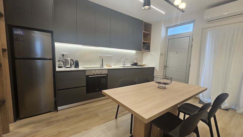 37 NIC - Stay City Center Gem