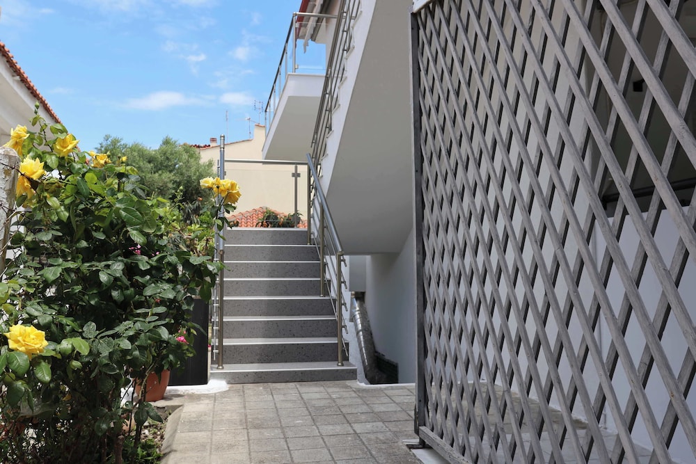 Gregory Luxury Apartments