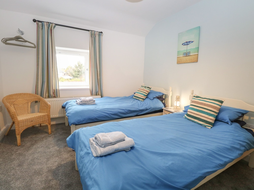 7 Coastal Cottages