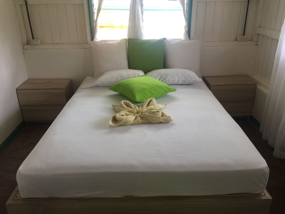 Cinco Ceibas Lodge