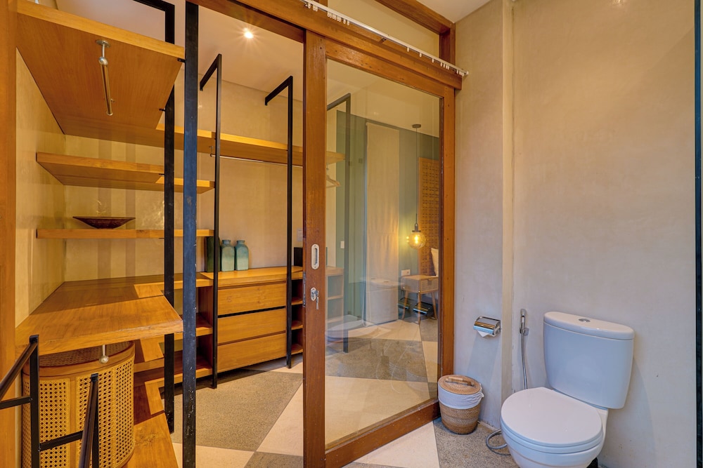 Stylish Canggu Apartment near Berawa Beach
