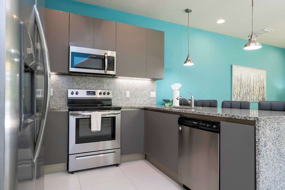 Bright 5BD Disney Escape w Private Pool 1536