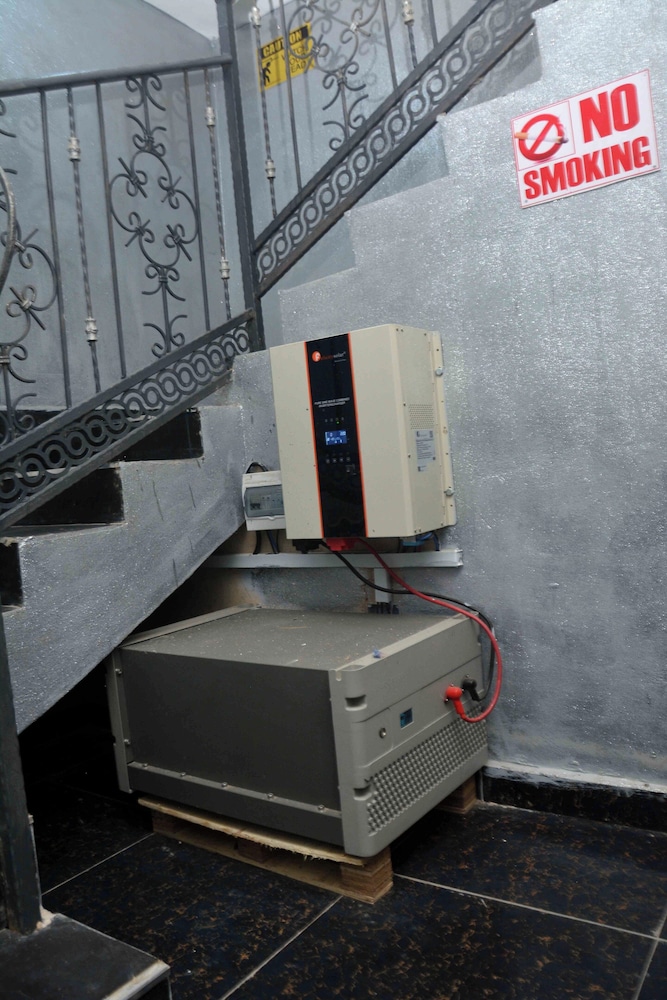 Slim Anyaiwe Apartments