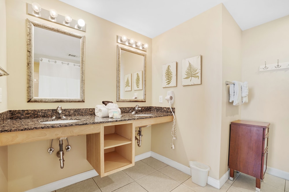 Splash Beach Resort by Panhandle Getaways