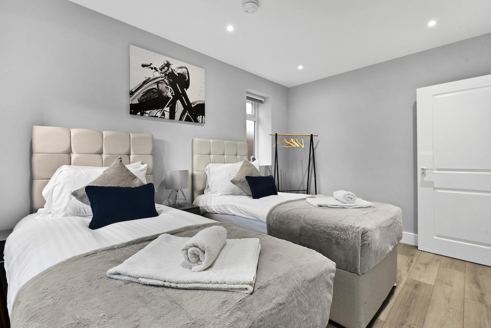 Braywick Serviced Apartments by Ferndale view 3