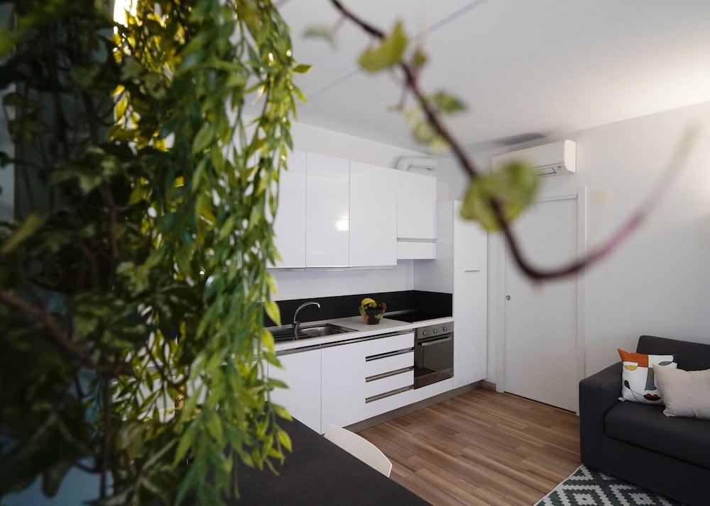 Cozy Apt With Gym & Parking, Milan