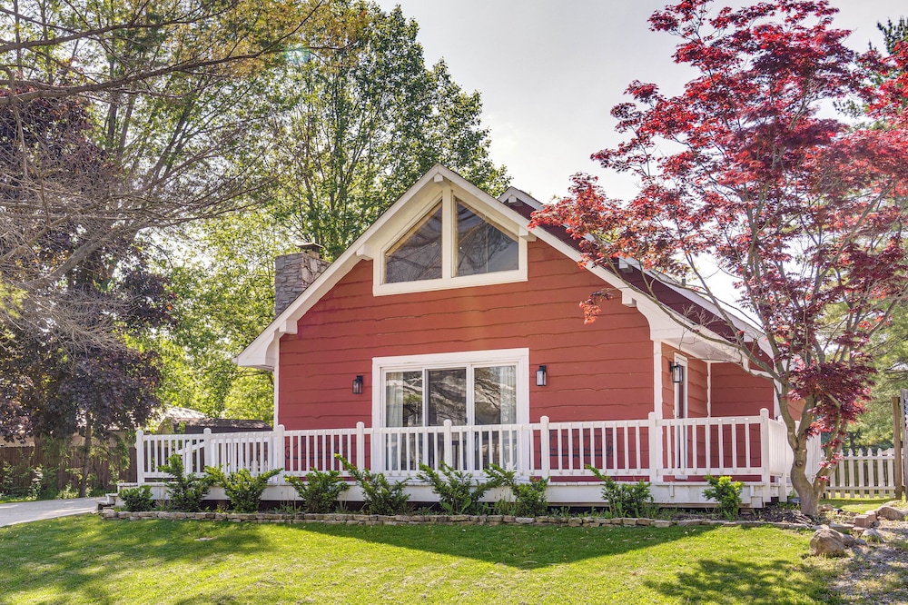 Walk to Reservoir: Cicero Home w/ Furnished Deck!