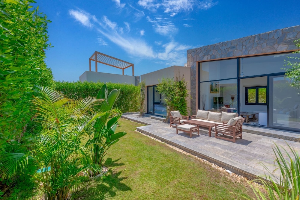 Vesta - Luxury Villa - 2BR - Bay West