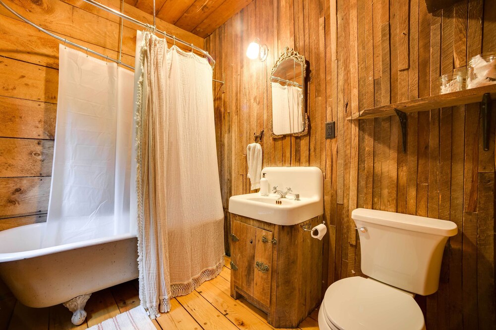 Breathtaking Mtn Views: Stylish Rustic Retreat! view 5