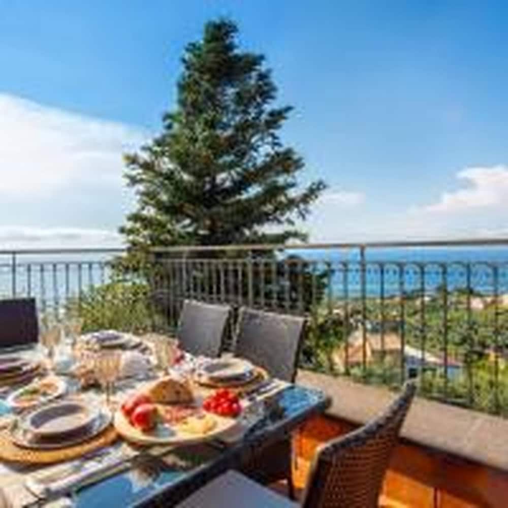 Attico Esclusivo Ed Accogliente photo 2