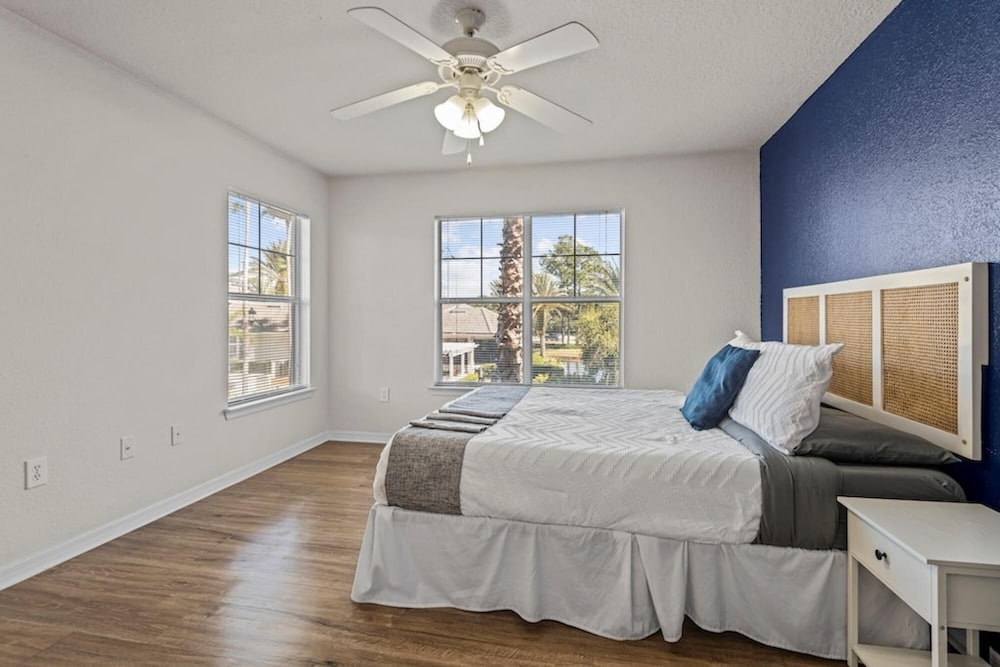 Jacksonville Vacations - Amazing Location Amazing Amenities - Property Image 3