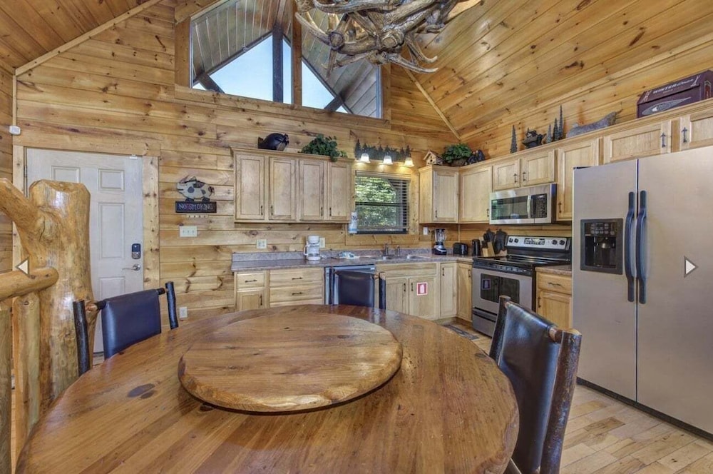 Knotty But Nice 4 Bedroom Home