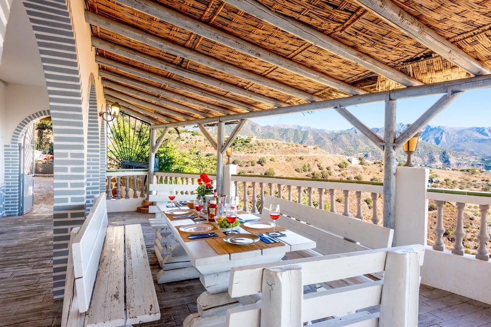 Villa Las Palomas by At Home Costa del Sol