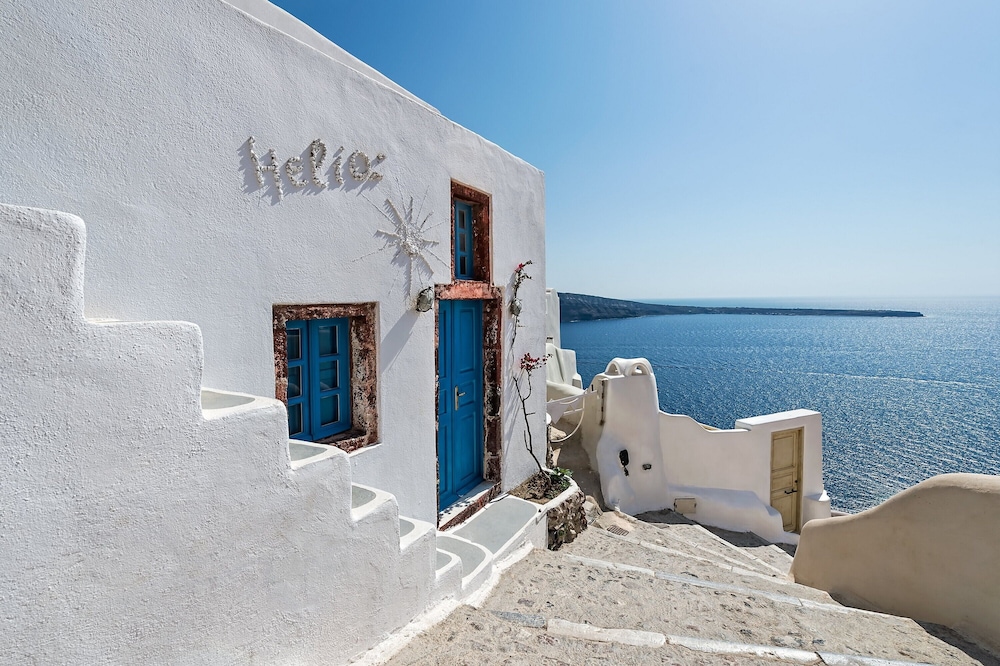 Santorini Paradise