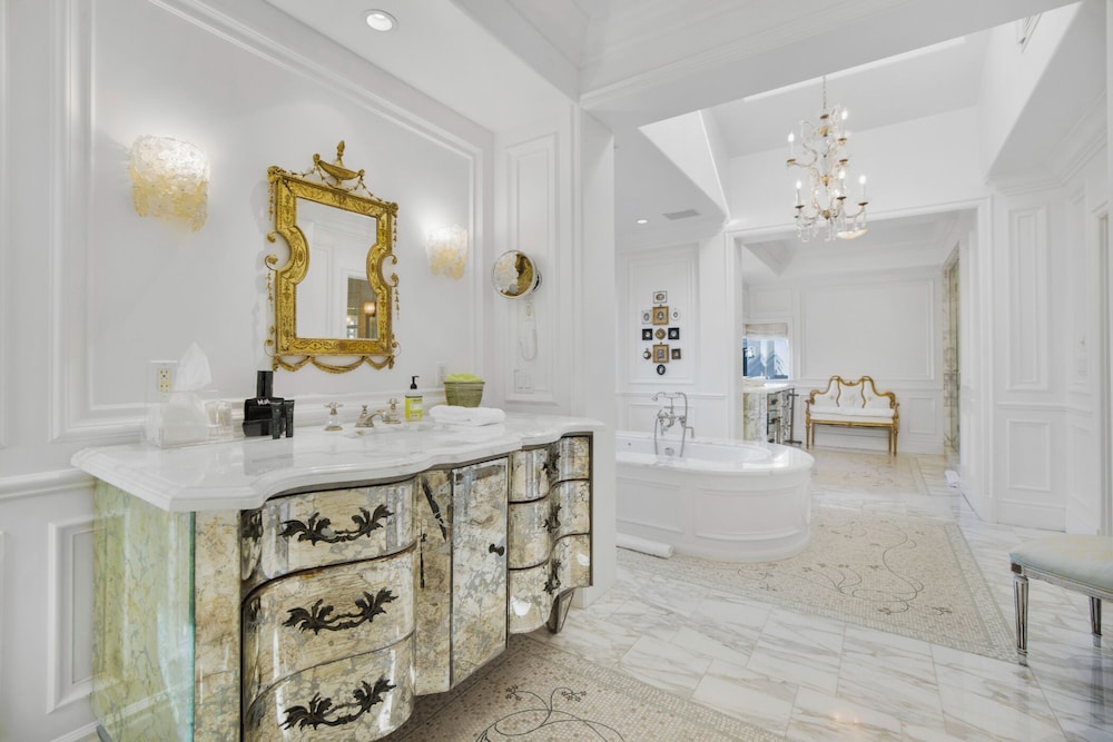 Villa Clarinda - Architect-designed Dream Estate With Theater & Outdoor Oasis