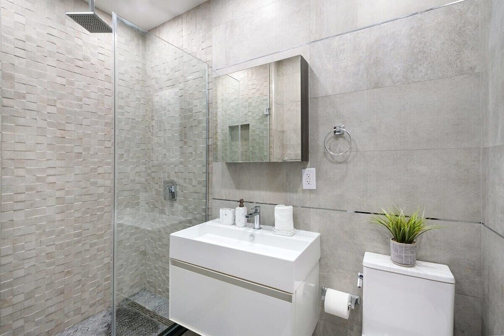 317 UES Apartments