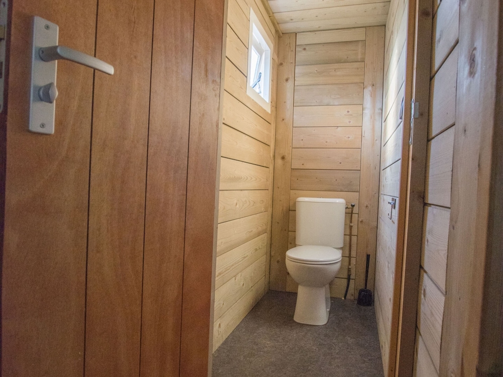Glamping With Comfort in Ijhorst view 3