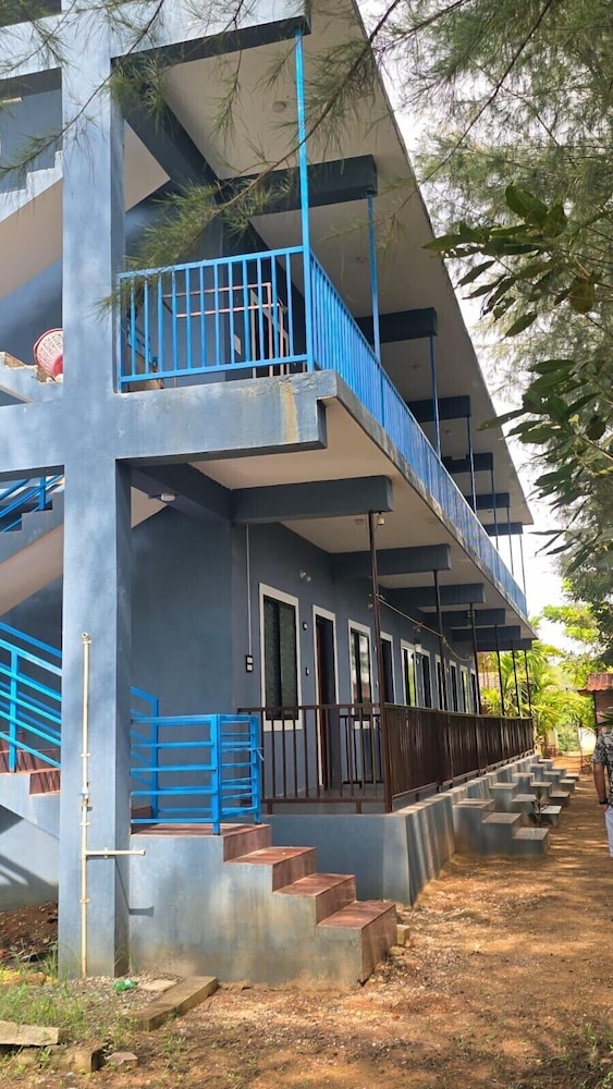 Omisha Beach Stay
