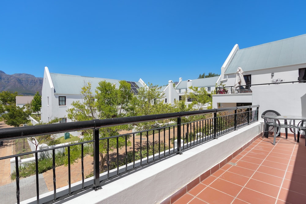 Winelands Golf Lodges at De Zalze