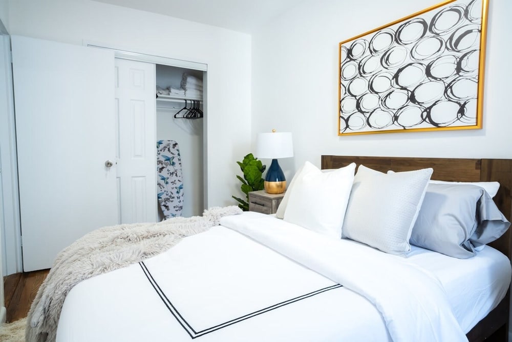49-4a Prime Midtown Newly 2BR WD