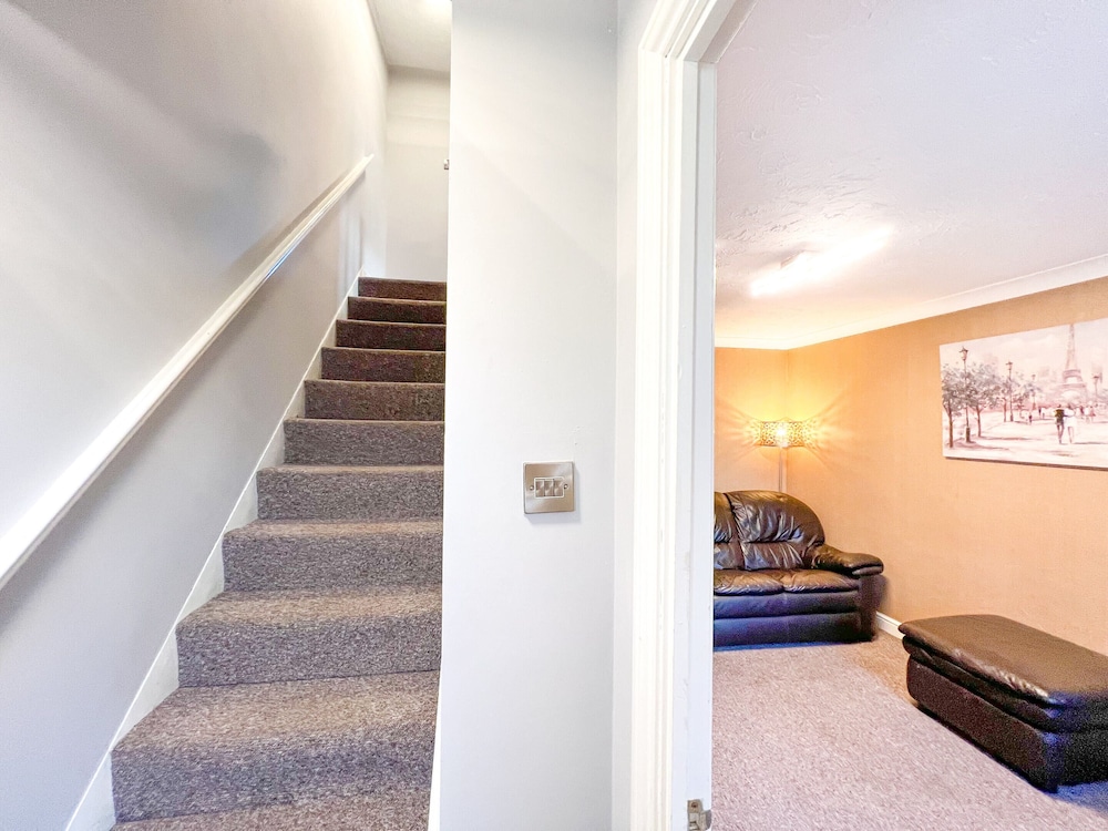 Taylor Close Holiday Home view 3