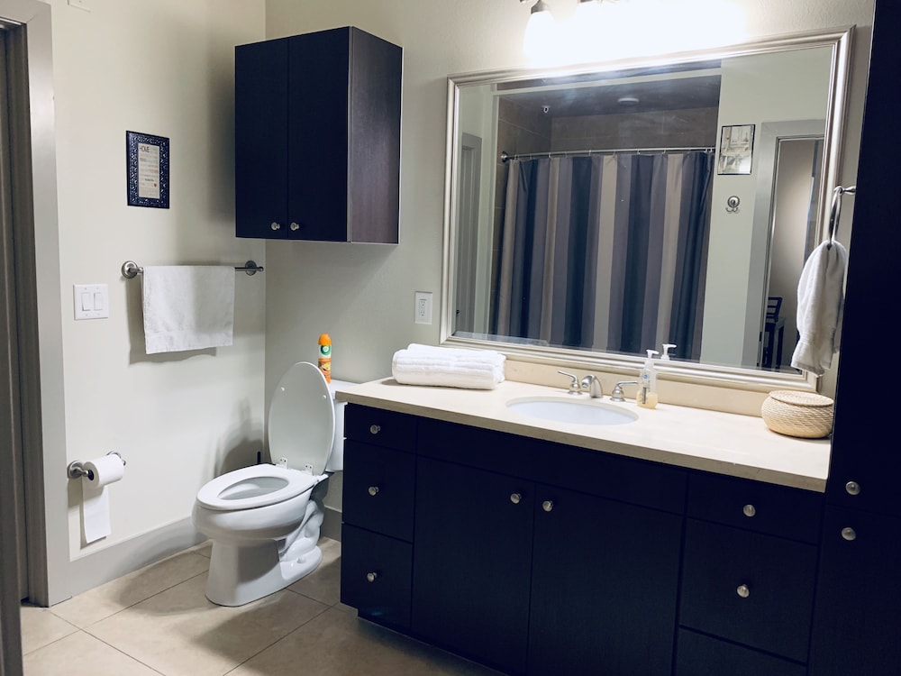 New Lyfe Finest Luxury Apartment