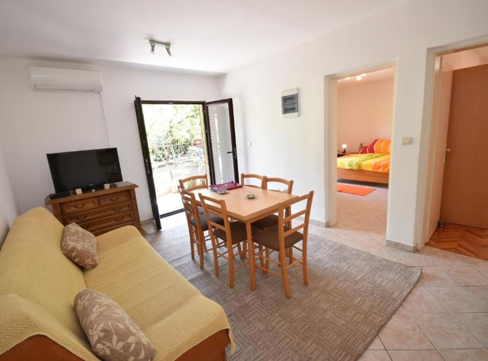 Cozy Igalo Retreat Ideal for Families
