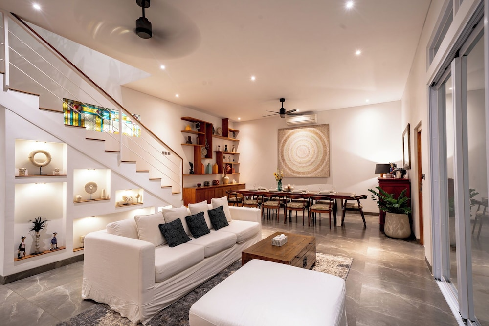 Villa Putih Umalas
