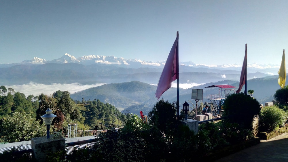 Hotel Sumit Kausani