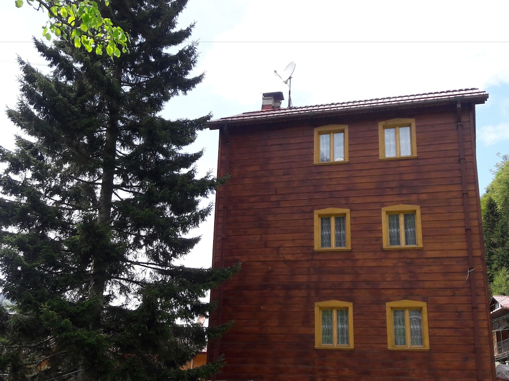 Meleklerin Evi Apart