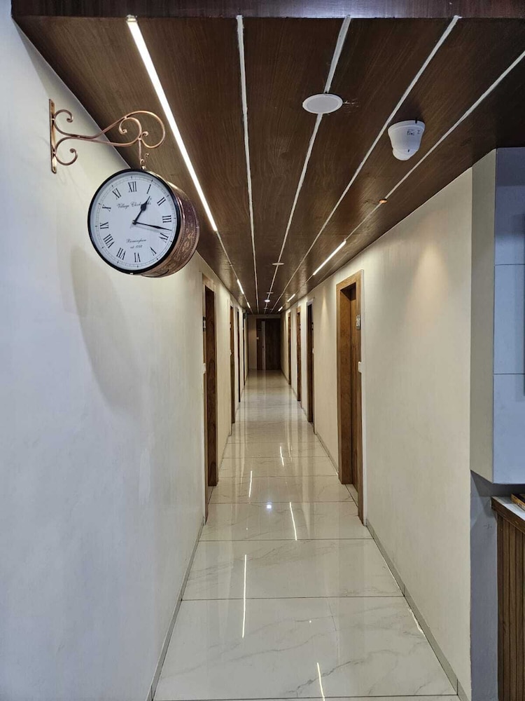 HOTEL GATEWAY INN