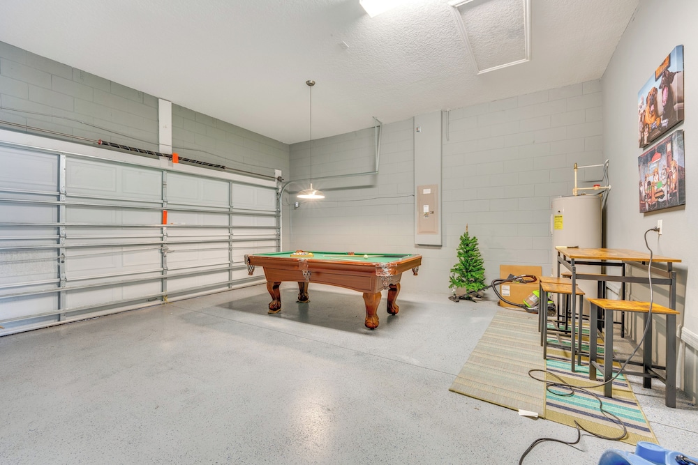 Luxury Championsgate Home Near Disney Parks!