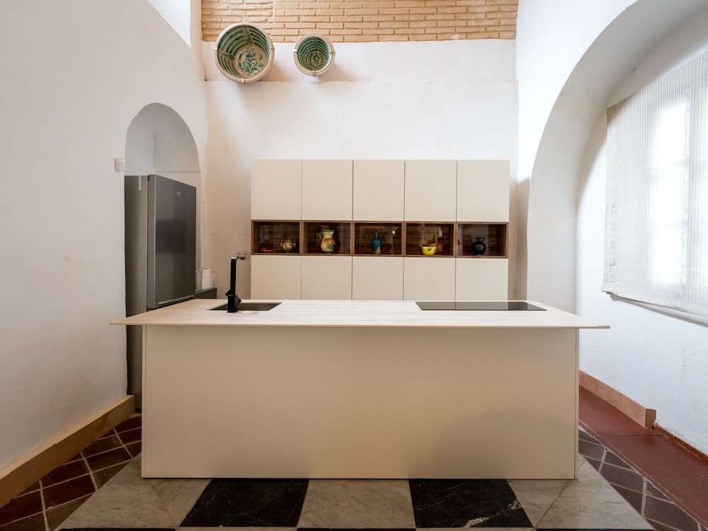 Charming Holiday Home in Fuentes de Andalucía With Pool