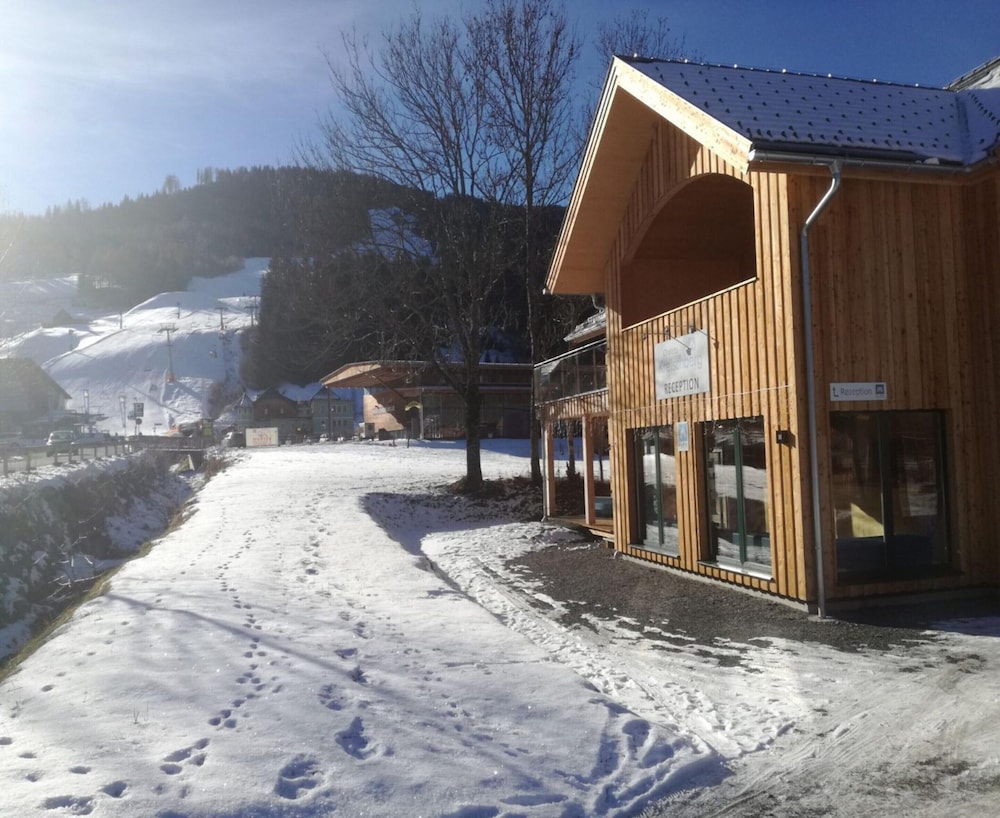 Spacious Apartment Near ski Area