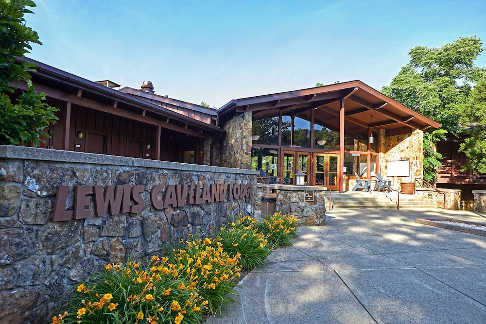 Carter Caves State Resort Park