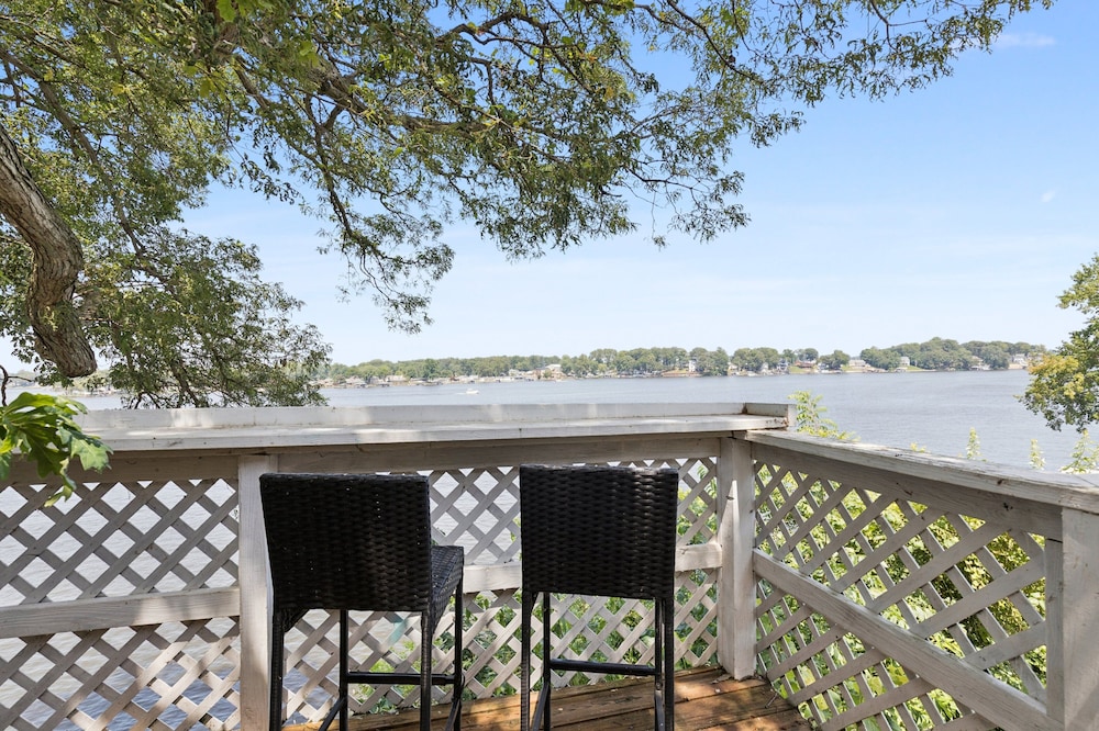 Dave's Last Resort Lakeside - Long Stay Discount - Cozy Cabin 6 1 Bedroom Hotel Room