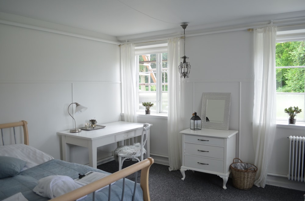 Ny Kirstineberg Gods Bed & Breakfast