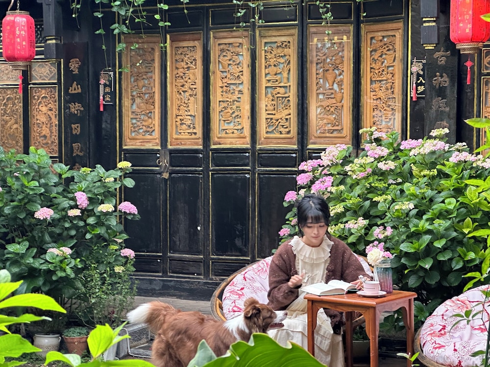 Yiyuan Snow Mountain View Historical Naxi House - Lijiang Old Town Mufu branch