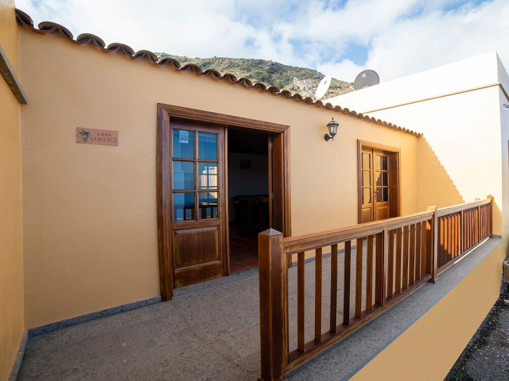 Nice Apartment With Fantastic Views of the Coastline of Tenerife view 2
