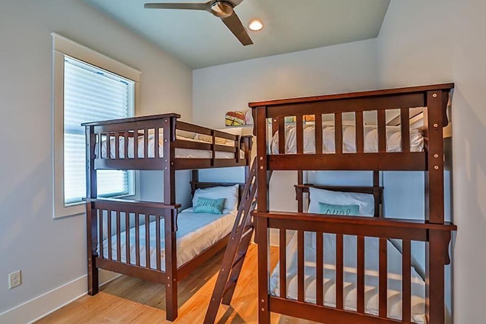 Gulf Breeze 6 Bedroom Holiday Home by Five Star Properties