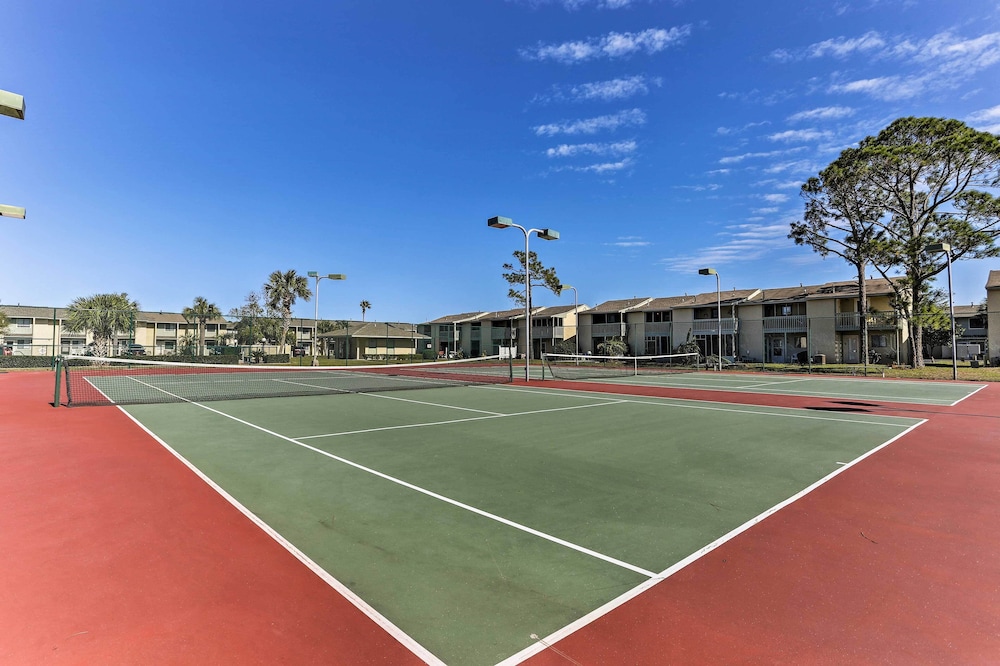 PCB Townhome w/ Resort Amenities - Walk to Ocean!