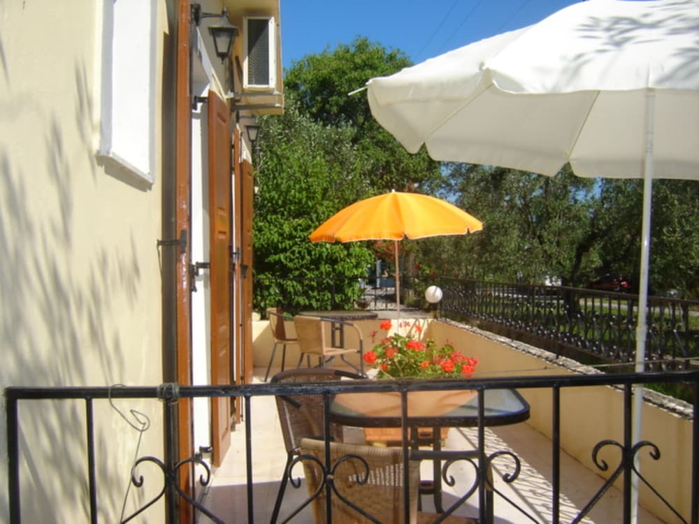 Vassilis Studios photo 5