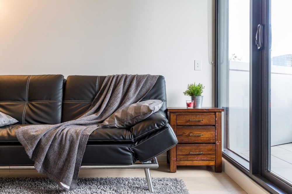 Modern 1 Bedroom in Tranquil Parklands