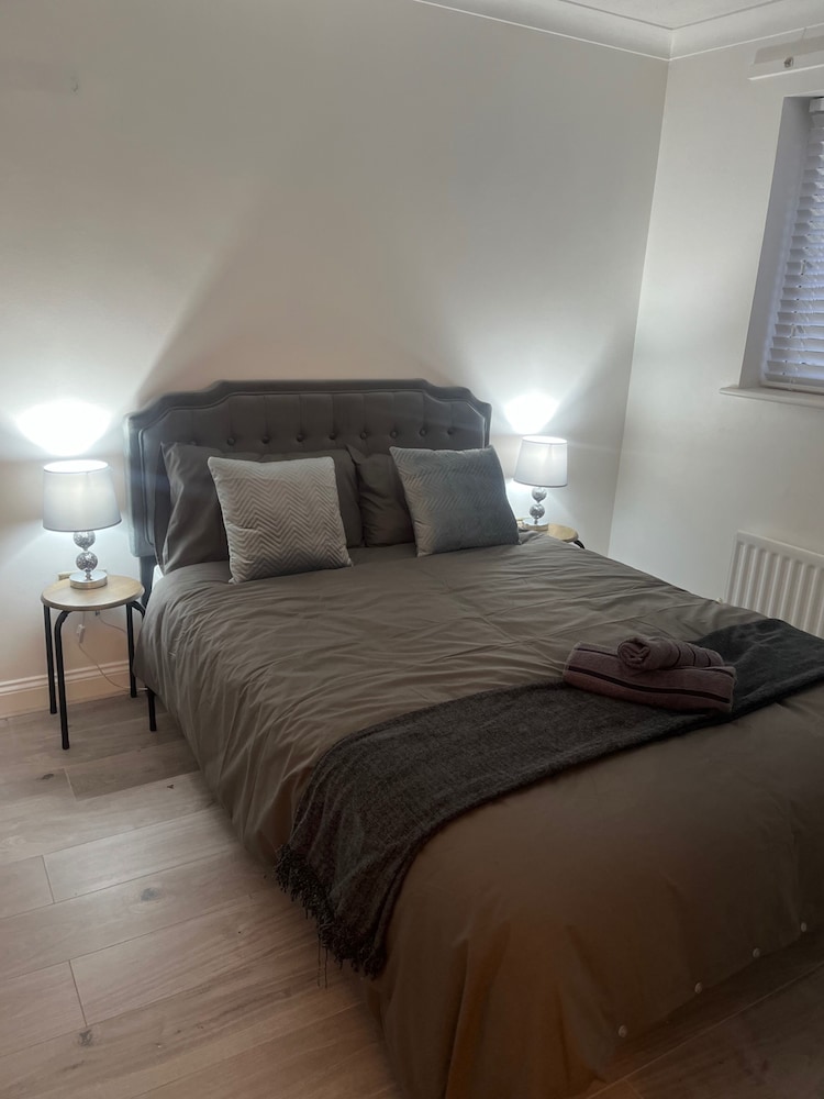 Elegant City Escape in London