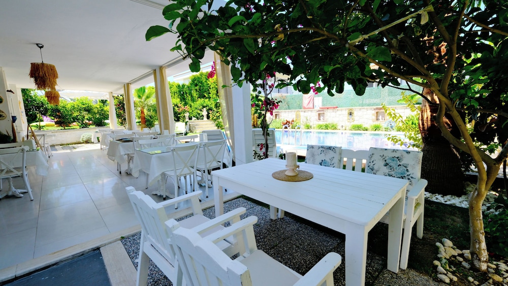 Lavinia Garden Alaçatı - Image 76