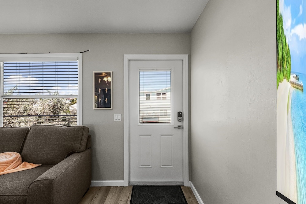 171 Canal Cove: 2br W/ Canal Views 2 Bedroom Home