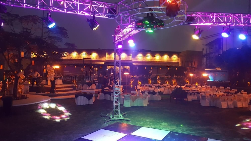 meeting & event spaces