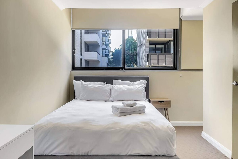 1BR Apartment Near Trendy Zetland