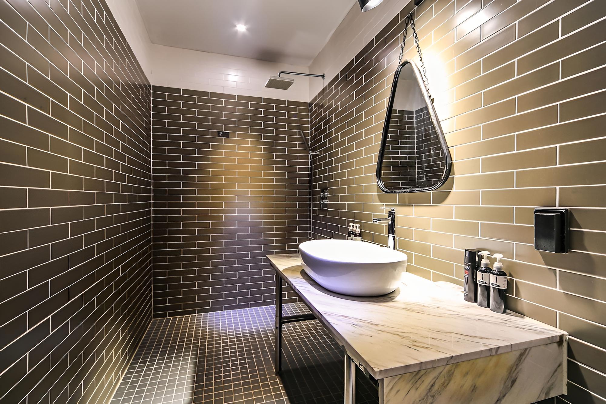 Hound Hotel Nampo