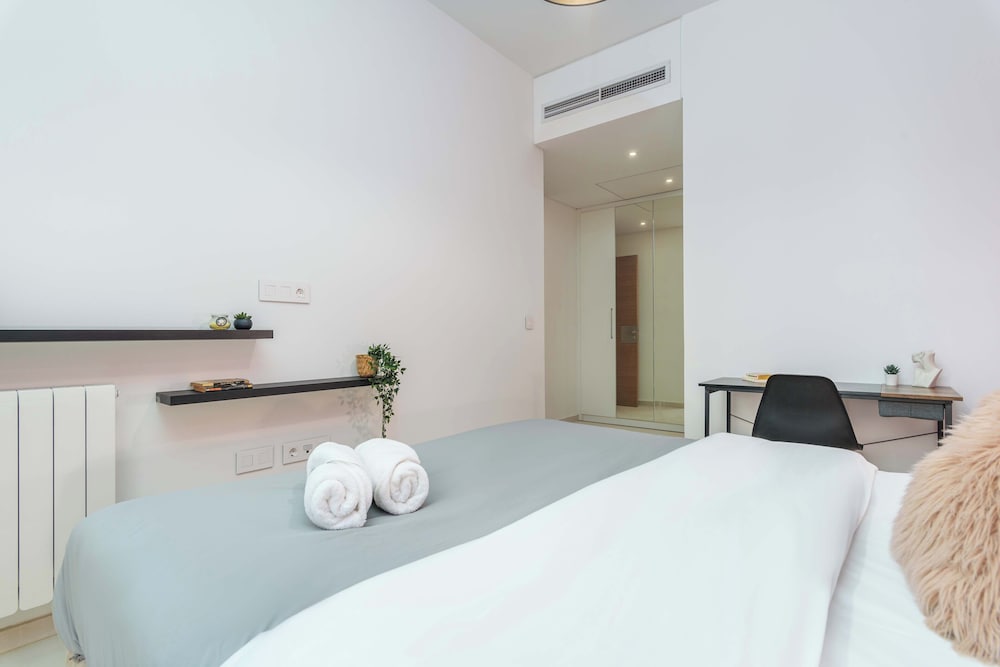 Viva 3-BR Apt in Waterfront Dbayeh